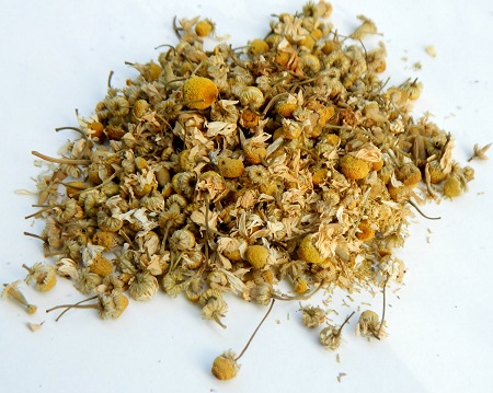 علاج التهاب القولون التقرحي بالطب البديل - لا تصدق ما يفعله العسل بالمعده Chamomile