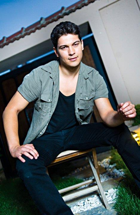 صور امير بطل فريحه - خلفية لامير في مسلسل فريحة للشباب A Atay Ulusoy Cagatay Ulusoy 25178286 469 720