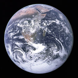 250Px The Earth Seen From Apollo 17 تعريف الغلاف المائي - معلومة مهمة لم تكن تعرفها عن الغلاف المائي تميمة حسام