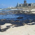 Lebanon Oil Beach اصبح انتشار التلوث من الاشياء المتعبة جدا - بحث عن تلوث البحار والمحيطات عايشه عمري