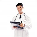 Doctor 1 800X800 صحة طفلك من اهم الاشياء - دكتور باطنة اطفال عايشه عمري